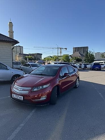 Chevrolet Volt: 2011 г., 1.4 л, Вариатор, Гибрид, Хэтчбэк