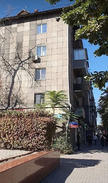 Недвижимость: 3 комнаты, 55 м², Индивидуалка, Золотой квадрат Индивидуалка, 3 этаж, Косметический ремонт — 1