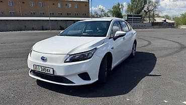 imac 2011: GAC Aion S, белый седан C‑класса на электроприводе. Кузов и дизайн: - — 7