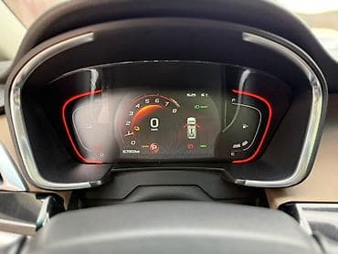 b class: Geely : 2020 г., 1.5 л, Автомат, Бензин, Минивэн — 10