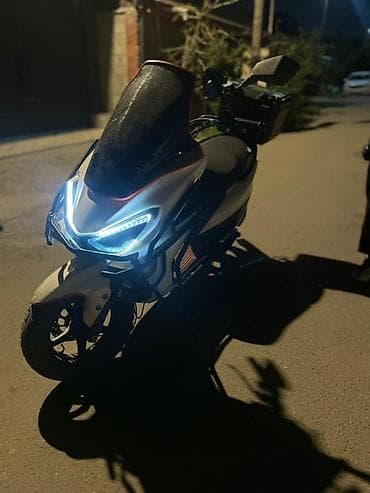 Макси-скутер Yamaha, 150 куб. см, Бензин, Б/у — 6