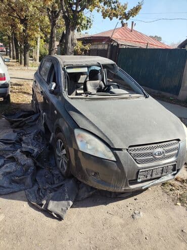 ласети машина: Kia Ceed (хэтчбек, дорестайлинг) — продается целиком на запчасти. По — 1