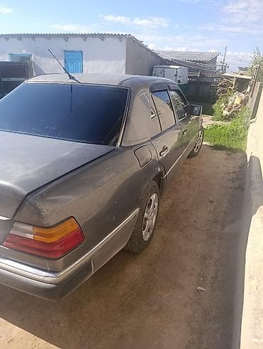Продажа авто: Mercedes-Benz E-класс AMG: 1991 г., 2.3 л, Механика, Бензин, Седан — 5