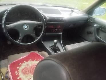 BMW 5 series: 1989 г., 2 л, Механика, Бензин, Седан