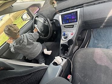 jet car: Toyota Prius: 2013 г., 1.8 л, Автомат, Гибрид, Хэтчбэк — 9