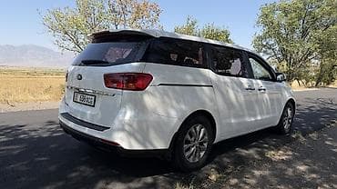 Kia Carnival: 2018 г., 2.2 л, Автомат, Дизель, Вэн/Минивэн — 8