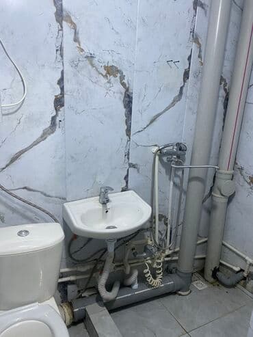 домкрат аренда: Сдаётся жилое помещение 2комнаты 40и2 в цоколе 9этажного дома жил — 2