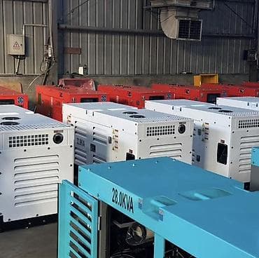 Генератор в шумозащитных кожухах - Мощность: от 28.0 kVA (на фото