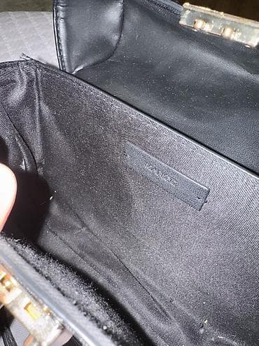 Сумкалар: Сумка под крокодилью кожу Манго Состояние хорошее Требуется ремонт — 3