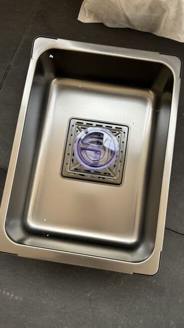раковина с тумбой в бишкеке: Продается новая мойка! Цена:15000 сом! Качество 100 из 100 Метал — 15