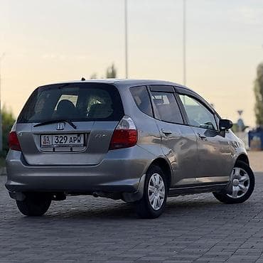 Продажа авто: Honda Fit: 2005 г., 1.3 л, Вариатор, Бензин, Хэтчбэк — 9