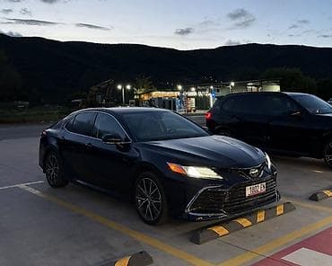 ровер 75: Toyota Camry: 2021 г., 2.5 л, Вариатор, Гибрид, Седан — 1