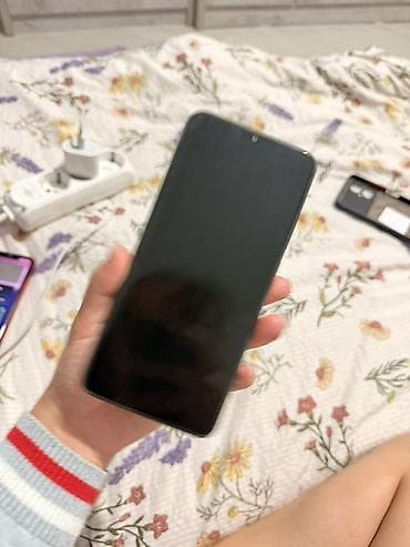 asus rog phon: Два смартфона: 1) Apple iPhone XR (PRODUCT)RED - Модель: iPhone XR — 9