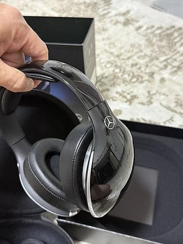 наушники vinga: Беспроводные накладные наушники Mercedes‑Benz - Форм‑фактор — 7