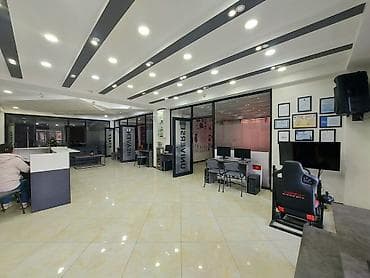 Квартиры: Аренда офисов, 250 м², В жилом комплексе, С отдельной кухней, С отдельным входом, С отдельным сан узлом — 1