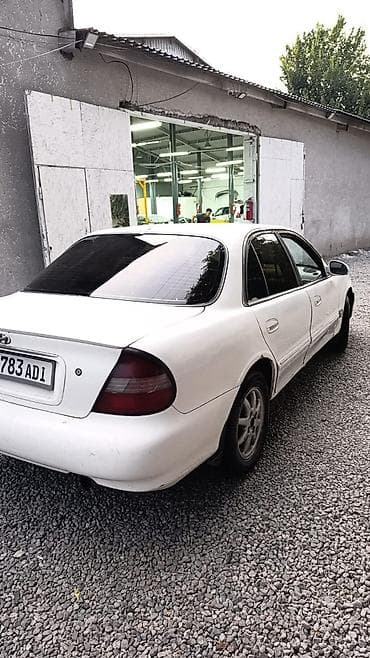 Продажа авто: Hyundai Sonata: 1995 г., 1.6 л, Механика, Бензин, Седан — 4
