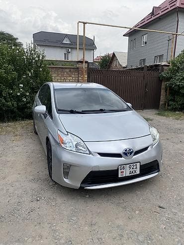 Toyota Prius: 2014 г., 1.8 л, Вариатор, Гибрид — 2