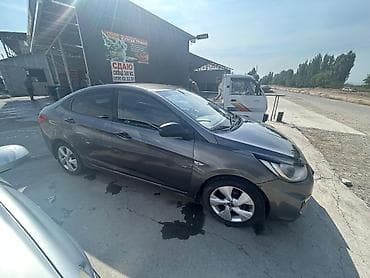 mb 220: Hyundai Solaris: 2013 г., 1.6 л, Автомат, Бензин, Седан — 3