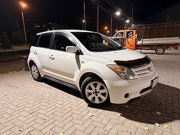 byd e7: Toyota Ist: 2004 г., 1.3 л, Автомат, Бензин — 3