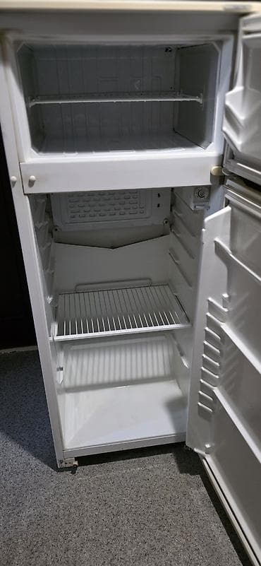 dyson v15: Холодильник Atlant, Б/у, Двухкамерный, De frost (капельный) — 2