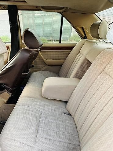 светящийся значок скания: Mercedes-Benz W124: 1992 г., 2.2 л, Автомат, Бензин, Седан — 6