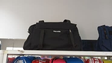 чемодан дорожный бу: Сумка спортивная ручная кладь для спорта вместительная — 1