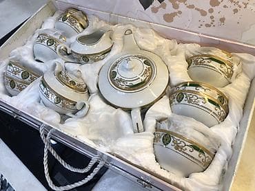 Фарфоровый чайный сервиз в подарочном чемодане.
Новый!