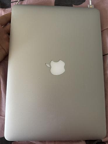 macbook pro 15 retina: MacBook Air 13” 2015 Есть небольшие вмятины слева от клавиатуры, скол — 3