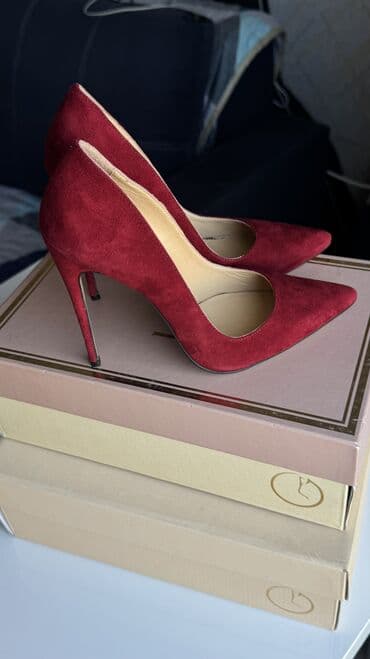 river island: Туфли бренда ILVI натуральная замша и кожа внутри Размер 36 на узкую — 4