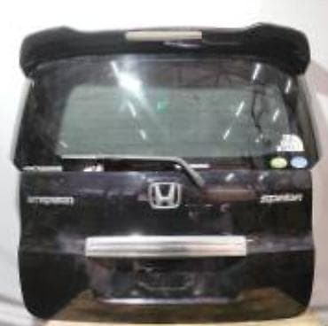 Пр-сядверьот багажника степ-спада,без стекла в отличном