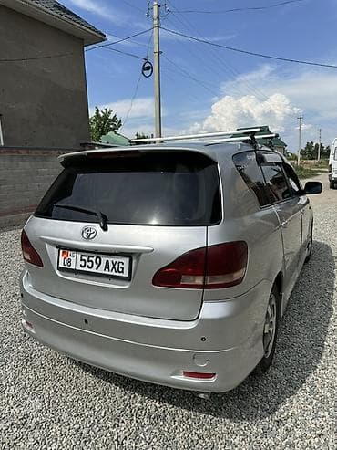 Toyota Ipsum: 2002 г., 2.4 л, Автомат, Газ, Вэн/Минивэн — 4