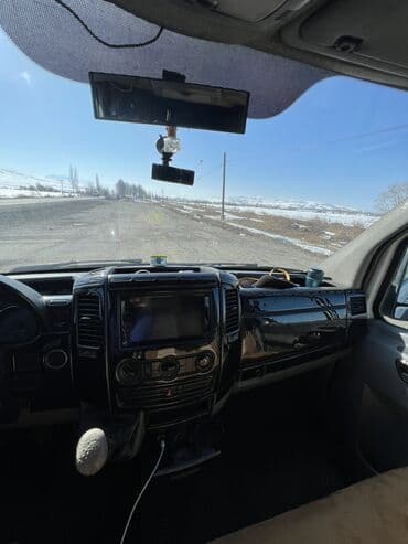 не рабочий генератор: RAMMAX RW1504-HF Эксплуатационная масса	1480 кг Рабочая ширина	630/850 — 5