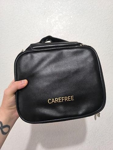 сумка для косметики: Косметичка Carefree, черная, компактная и функциональная. - Материал — 1