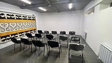 Кеңселерди ижаралоо, 200 м², Турак комплексинде, 1-катар