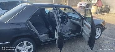 Mercedes-Benz W124: 1993 г., Седан