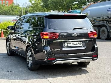 2020: Kia Carnival: 2020 г., 2.2 л, Автомат, Дизель, Минивэн — 5