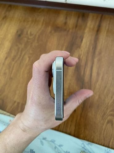 айыон x: IPhone 15 Pro, Б/у, 256 ГБ, White Titanium, Кабель, 89 % — 9