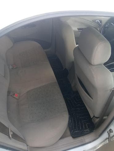 Унаа сатуу: Daewoo Nubira: 2001 г., Кол менен иштөөчү, Бензин, Седан — 4
