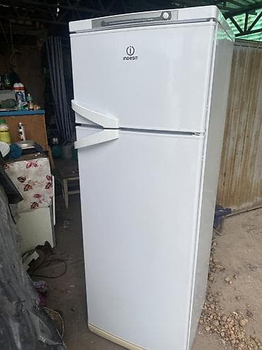 лампы для освещения: Холодильник Indesit, Двухкамерный — 1
