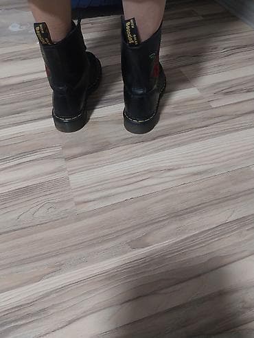 Батинкелер, 40, Dr.Martens, Колдонулган, түсү - Кара