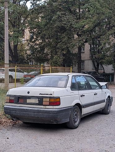 transporter multivan: Volkswagen Passat: 1991 г., 1.8 л, Механика, Бензин, Седан — 3
