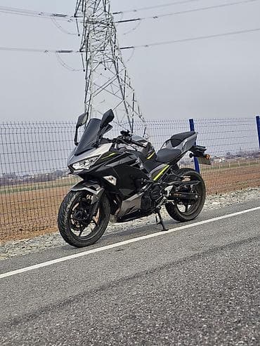 Мотоциклдер: Спортбайк Kawasaki, 400 куб. см, Бензин, Чоңдор үчүн, Колдонулган — 8
