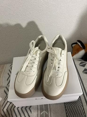 угги цена бишкек: Срочно продаю НОВЫЕ белые женские кеды - Цвет: молочно‑белый верх — 3