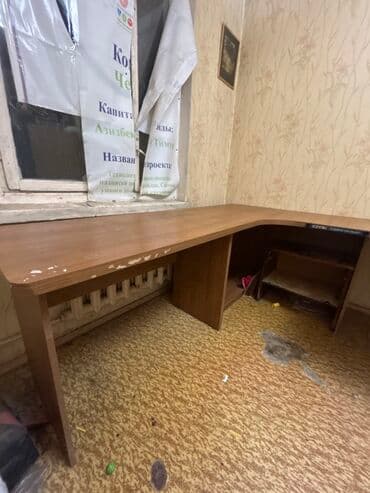 Компьютерный стол, Угловой