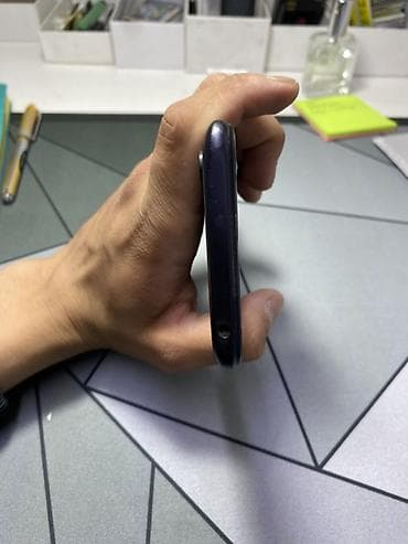 12: Xiaomi, Mi 9, 32 ГБ, цвет - Черный, 2 SIM — 3