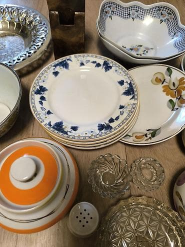 dinner table: Набор разнородной посуды за всё 350 сом — 1
