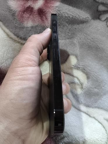 x7 pro: IPhone 14 Pro Max, Б/у, 256 ГБ, Black Titanium, Зарядное устройство, Защитное стекло, Чехол, 85 % — 2