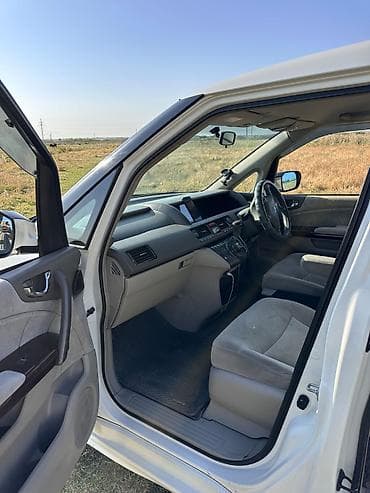 Honda Elysion: 2004 г., 3 л, Автомат, Бензин, Минивэн — 8