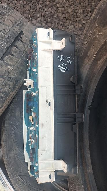 daf 95: Щиток приборов Nissan 1998 г., Б/у, Оригинал — 4