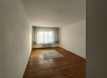 частный дом на длительный срок: Комната в аренду на длительный срок. с 12 декабря - Просторная — 1